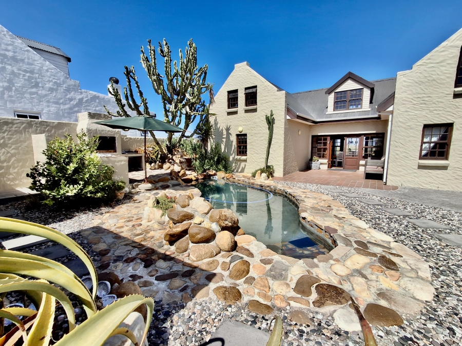 5 Bedroom Property for Sale in Grotto Bay Western Cape